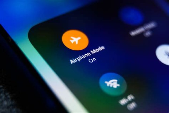 Can a phone be tracked in airplane mode?