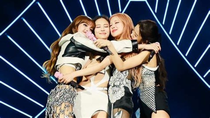 Does Blackpink repeat clothes?
