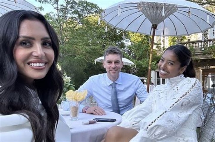 Exploring Vanessa Williams' Marital Journey: How Many Times Has Vanessa Williams Been Married?