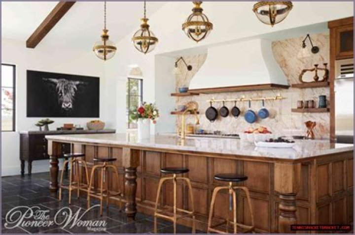 Understanding Ree Drummond's Battle With Illness And Cancer