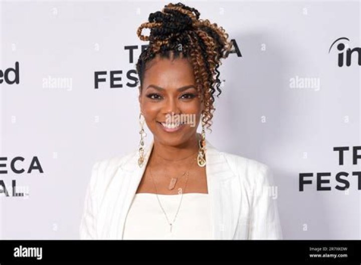 Unveiling The Multifaceted Talent Of Vanessa Estelle Williams